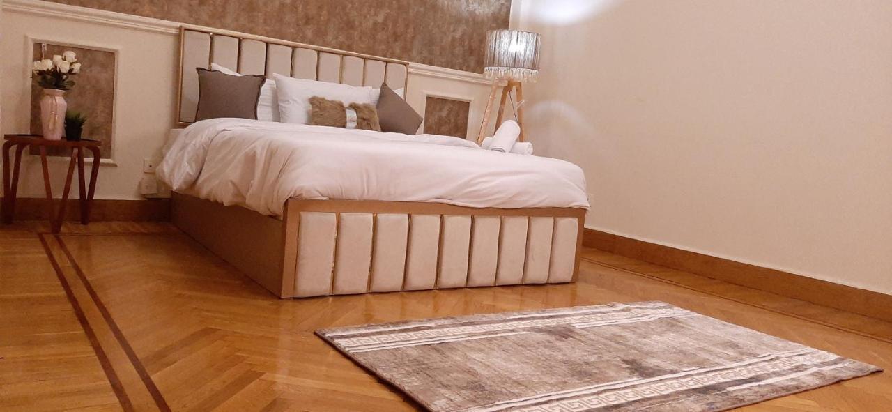 Royal Apartment In Talaat Harb Downtown Caïro Buitenkant foto